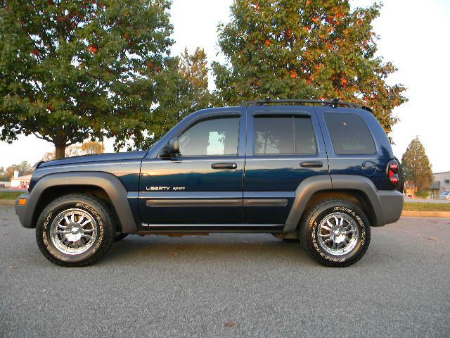 Jeep Liberty 2003 photo 1
