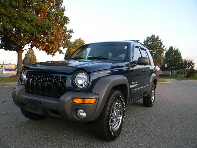 Jeep Liberty 2003 photo 4
