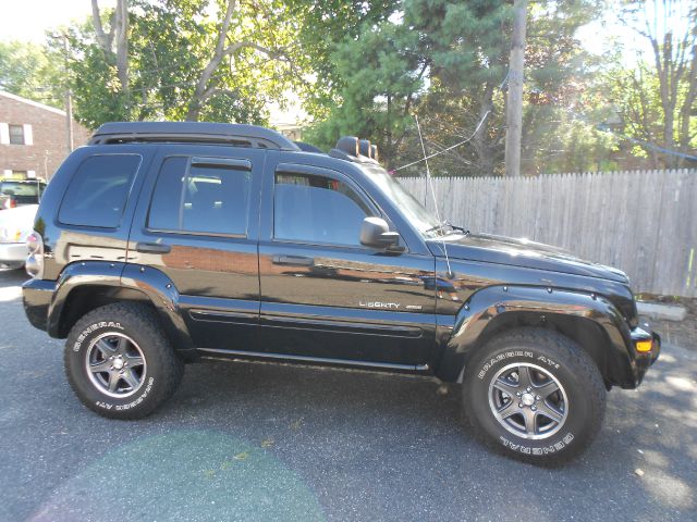 Jeep Liberty 2003 photo 3