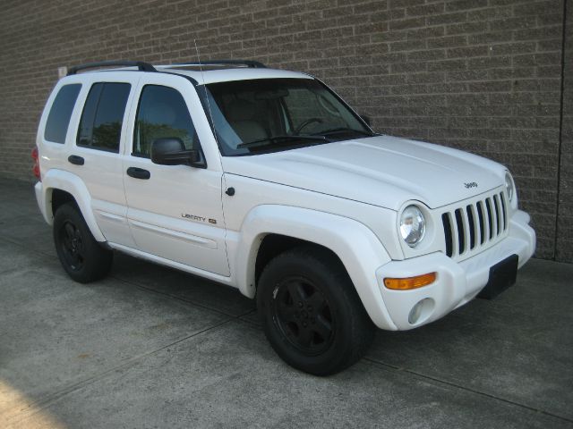 Jeep Liberty 2003 photo 2