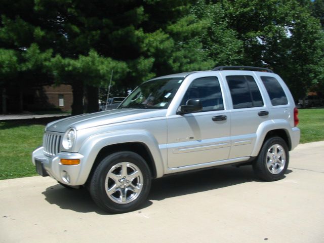 Jeep Liberty 2003 photo 3