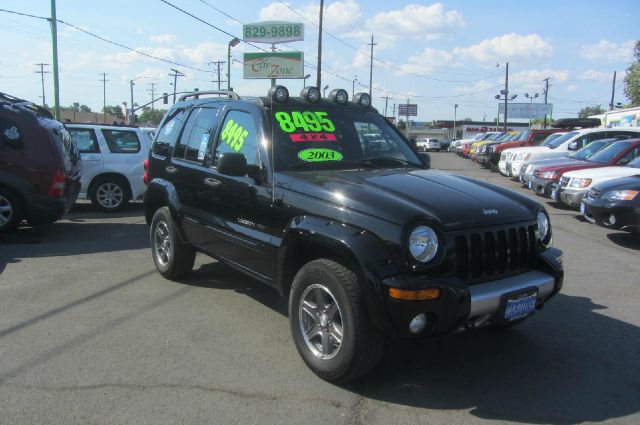 Jeep Liberty 2003 photo 4