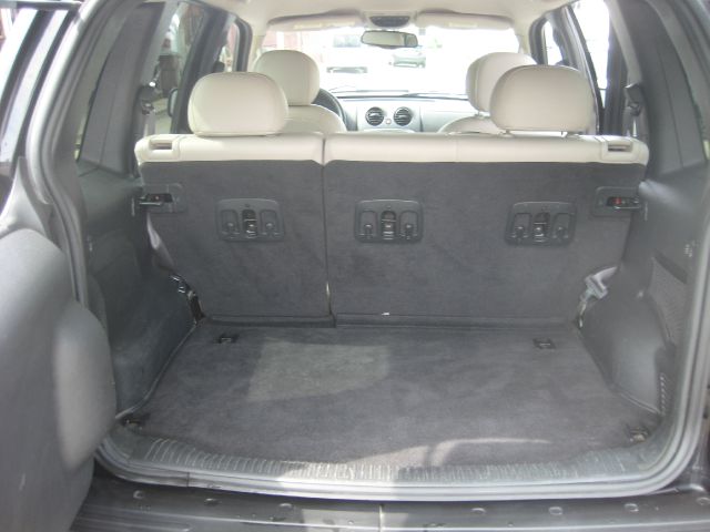 Jeep Liberty 2003 photo 9