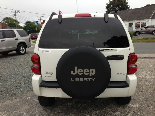 Jeep Liberty 2003 photo 4