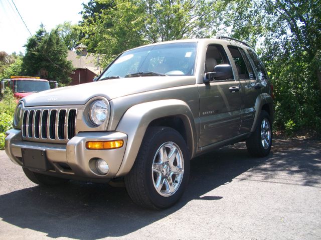 Jeep Liberty 2003 photo 4