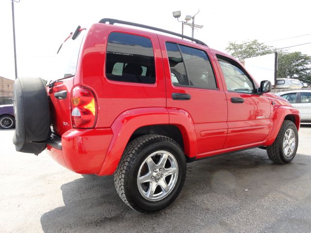 Jeep Liberty 2003 photo 2