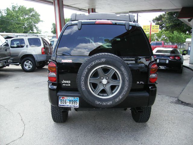 Jeep Liberty 2003 photo 4