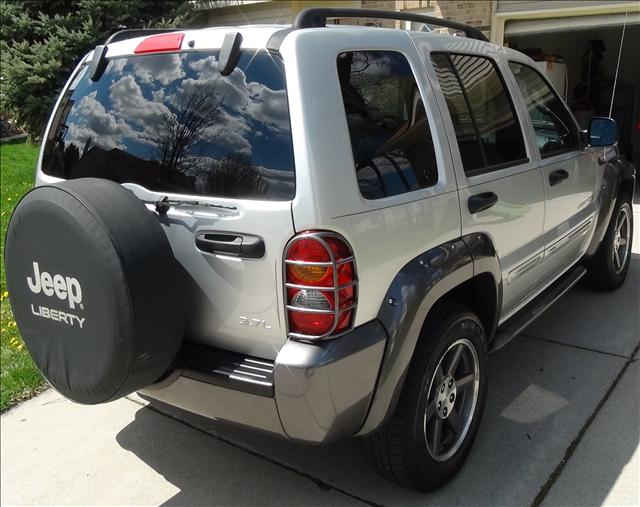Jeep Liberty 2003 photo 4