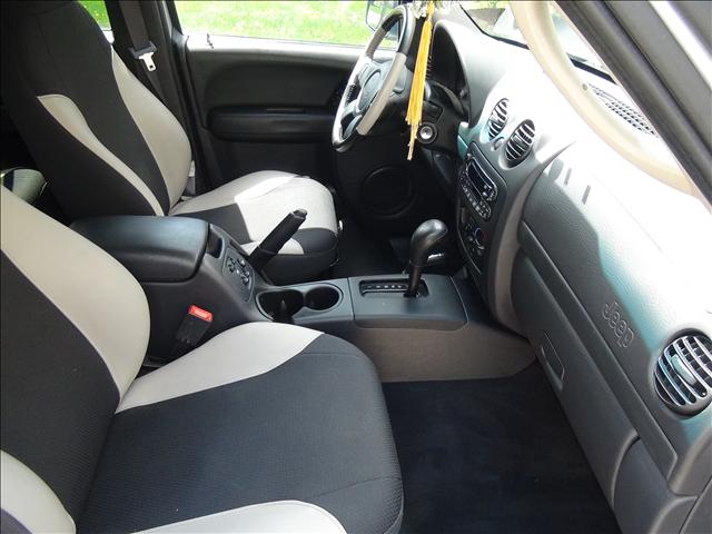 Jeep Liberty 2003 photo 5