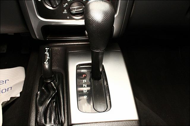 Jeep Liberty 2003 photo 17