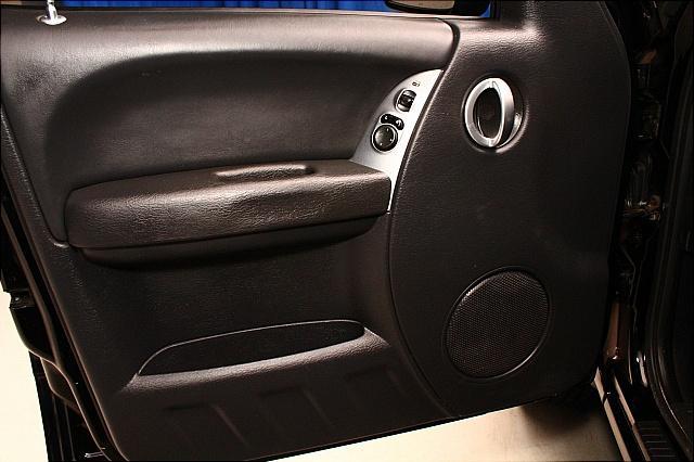 Jeep Liberty 2003 photo 23