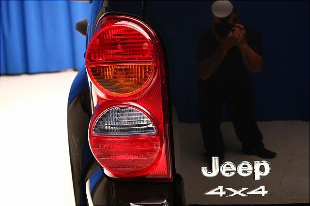 Jeep Liberty 2003 photo 37