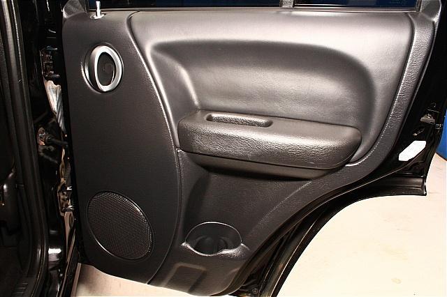 Jeep Liberty 2003 photo 60