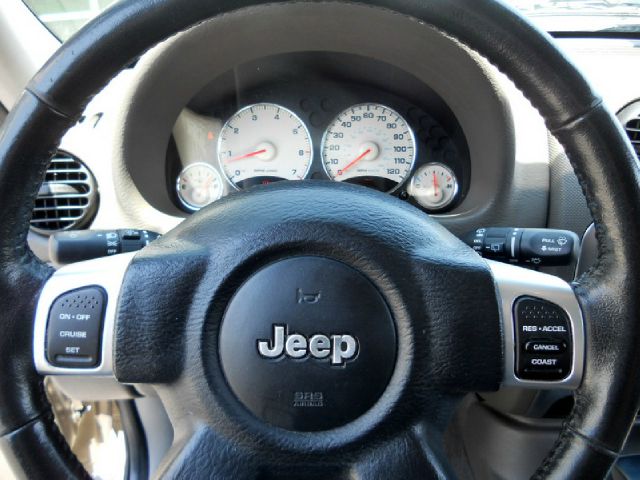 Jeep Liberty Super SUV