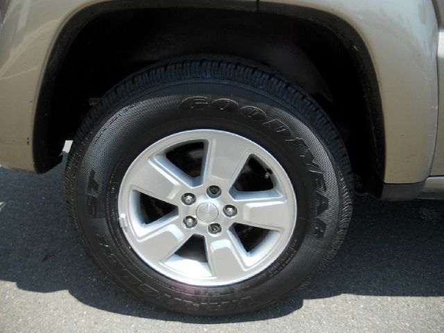 Jeep Liberty 2003 photo 20