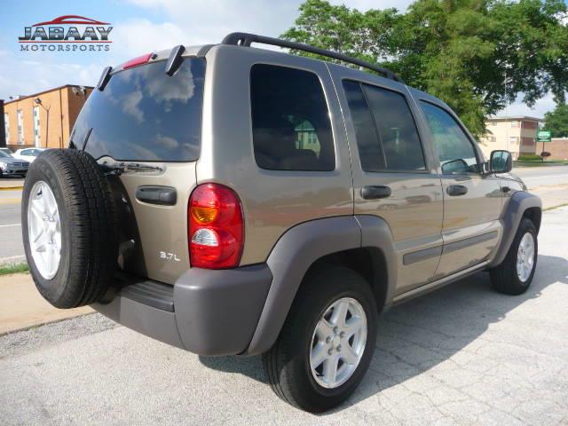 Jeep Liberty 2003 photo 2