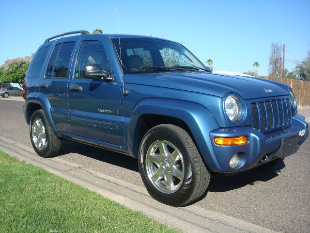 Jeep Liberty 2003 photo 2