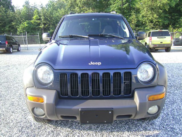 Jeep Liberty 2003 photo 13