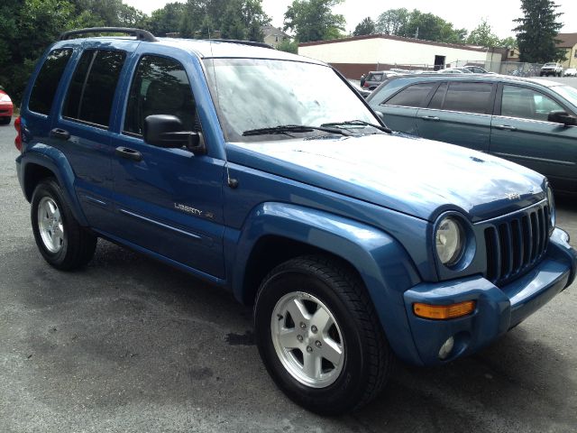 Jeep Liberty 2003 photo 4