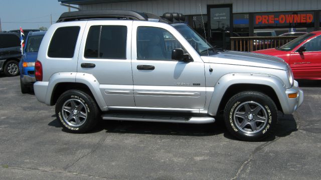 Jeep Liberty 2003 photo 1