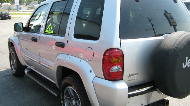 Jeep Liberty 2003 photo 3