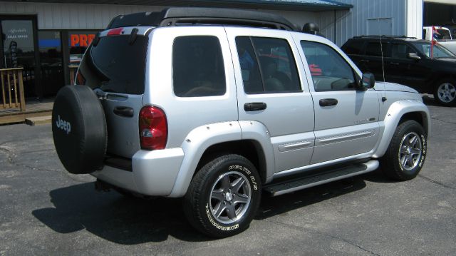 Jeep Liberty 2003 photo 4