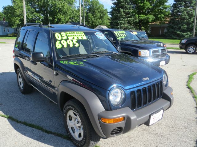 Jeep Liberty 2003 photo 1