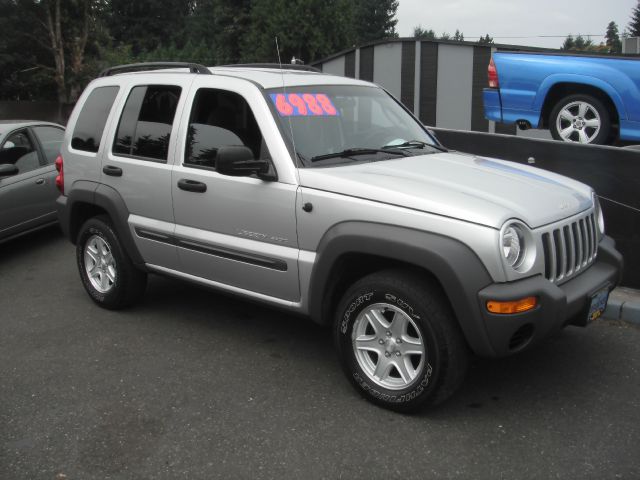 Jeep Liberty 2003 photo 4