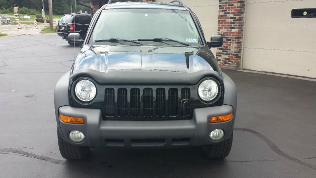 Jeep Liberty 2003 photo 3