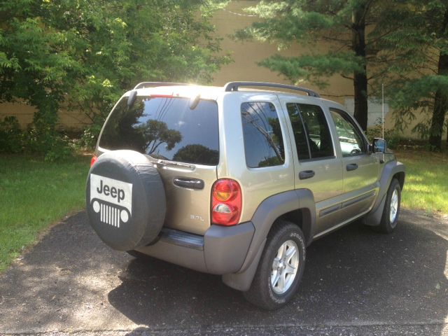 Jeep Liberty 2003 photo 1