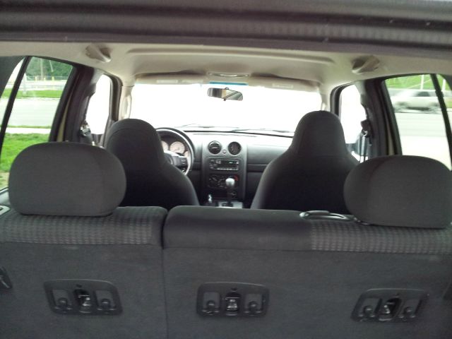 Jeep Liberty 2003 photo 1