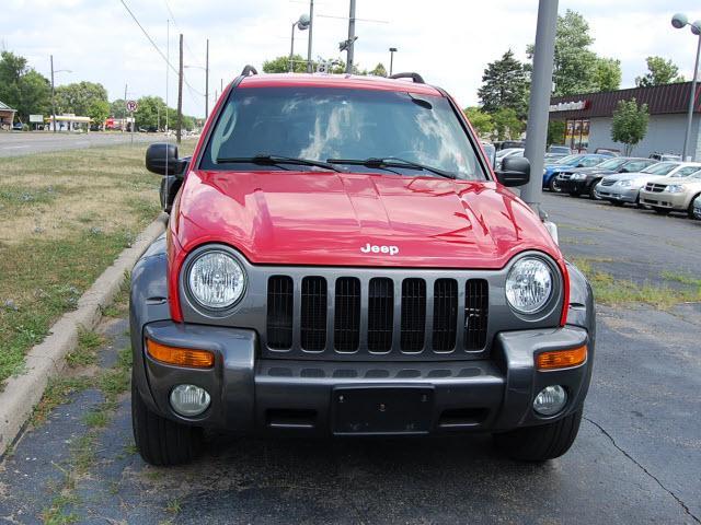 Jeep Liberty 2003 photo 2