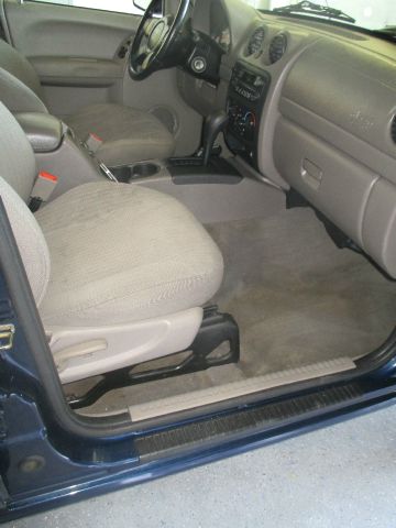 Jeep Liberty 2003 photo 1