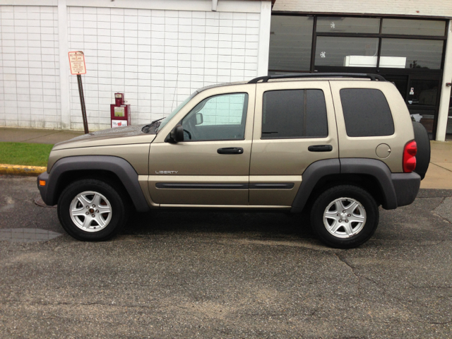 Jeep Liberty 2004 photo 4