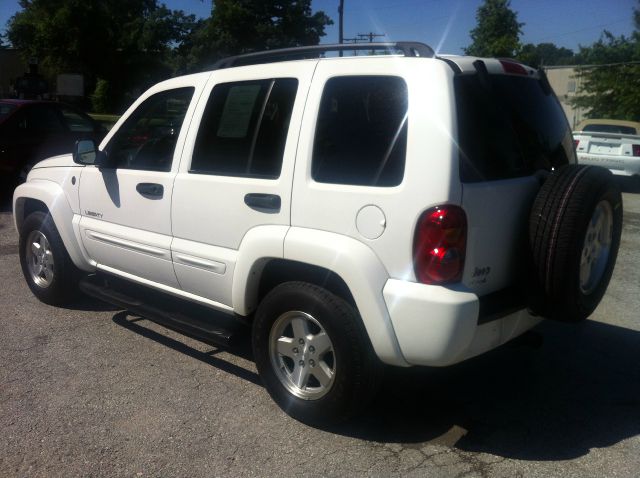 Jeep Liberty 2004 photo 3