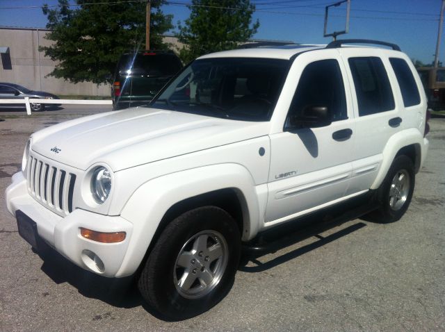 Jeep Liberty 2004 photo 4