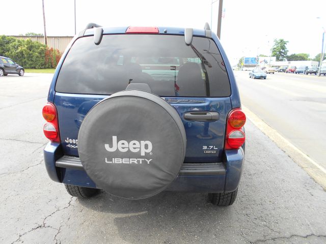 Jeep Liberty 2004 photo 4