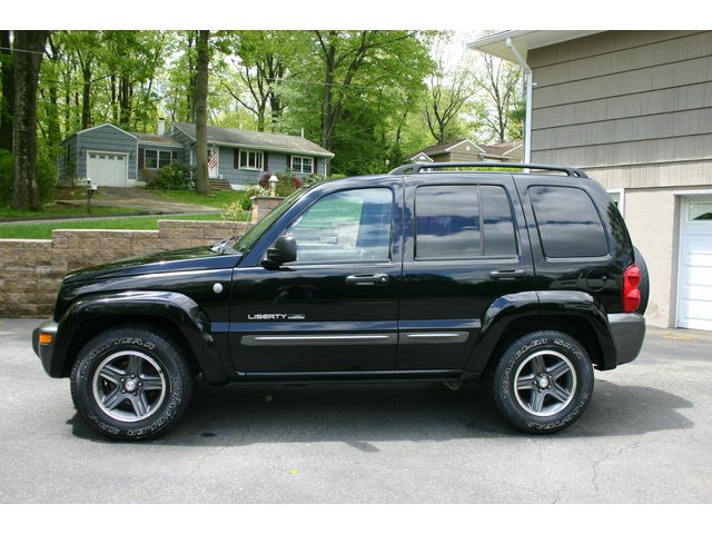 Jeep Liberty 2004 photo 1
