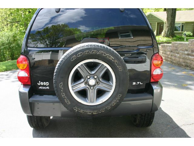Jeep Liberty 2004 photo 3