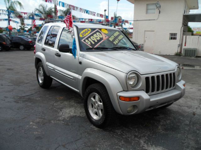 Jeep Liberty 2004 photo 3