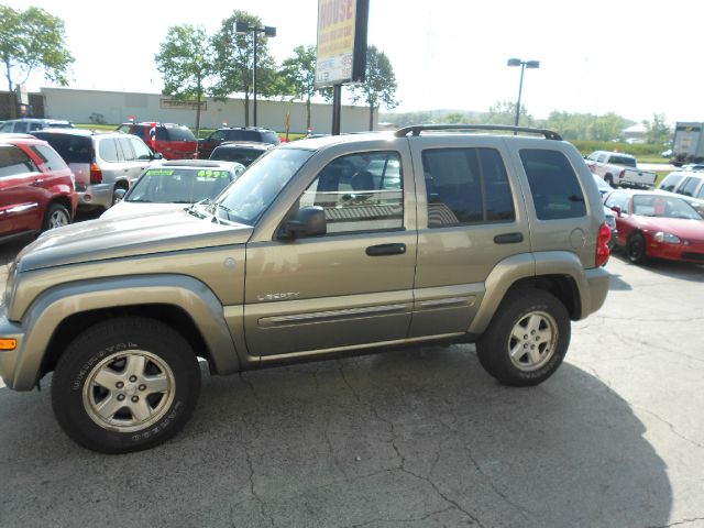 Jeep Liberty 2004 photo 3