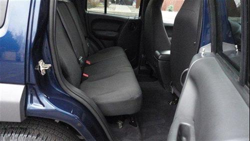 Jeep Liberty 2004 photo 2
