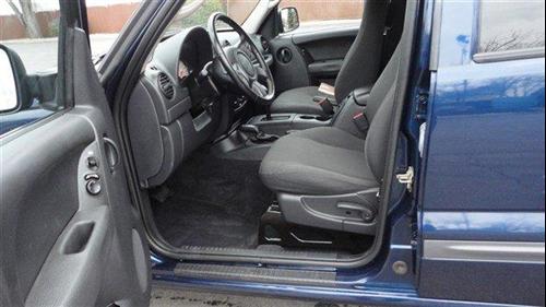 Jeep Liberty 2004 photo 4