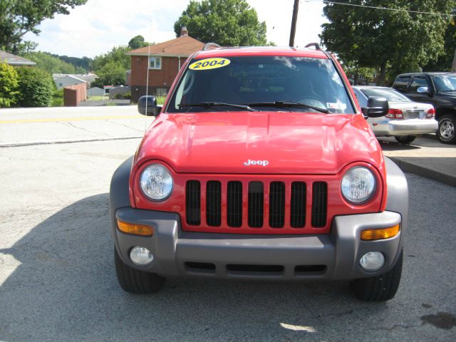 Jeep Liberty 2004 photo 3
