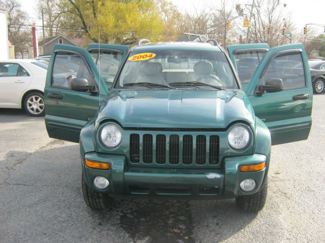 Jeep Liberty 2004 photo 1