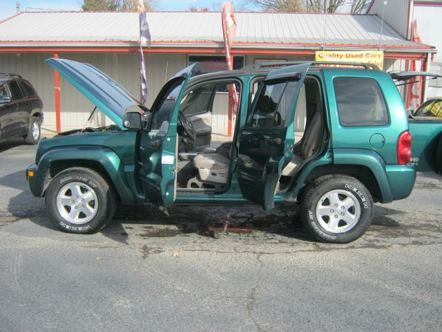 Jeep Liberty 2004 photo 2