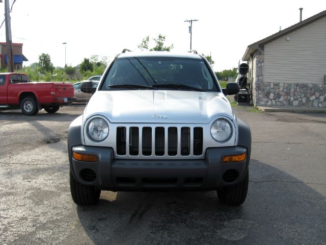 Jeep Liberty 2004 photo 3