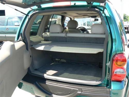 Jeep Liberty 2004 photo 4