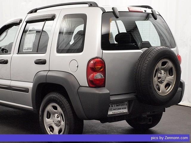 Jeep Liberty 2004 photo 5