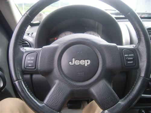 Jeep Liberty 2004 photo 3
